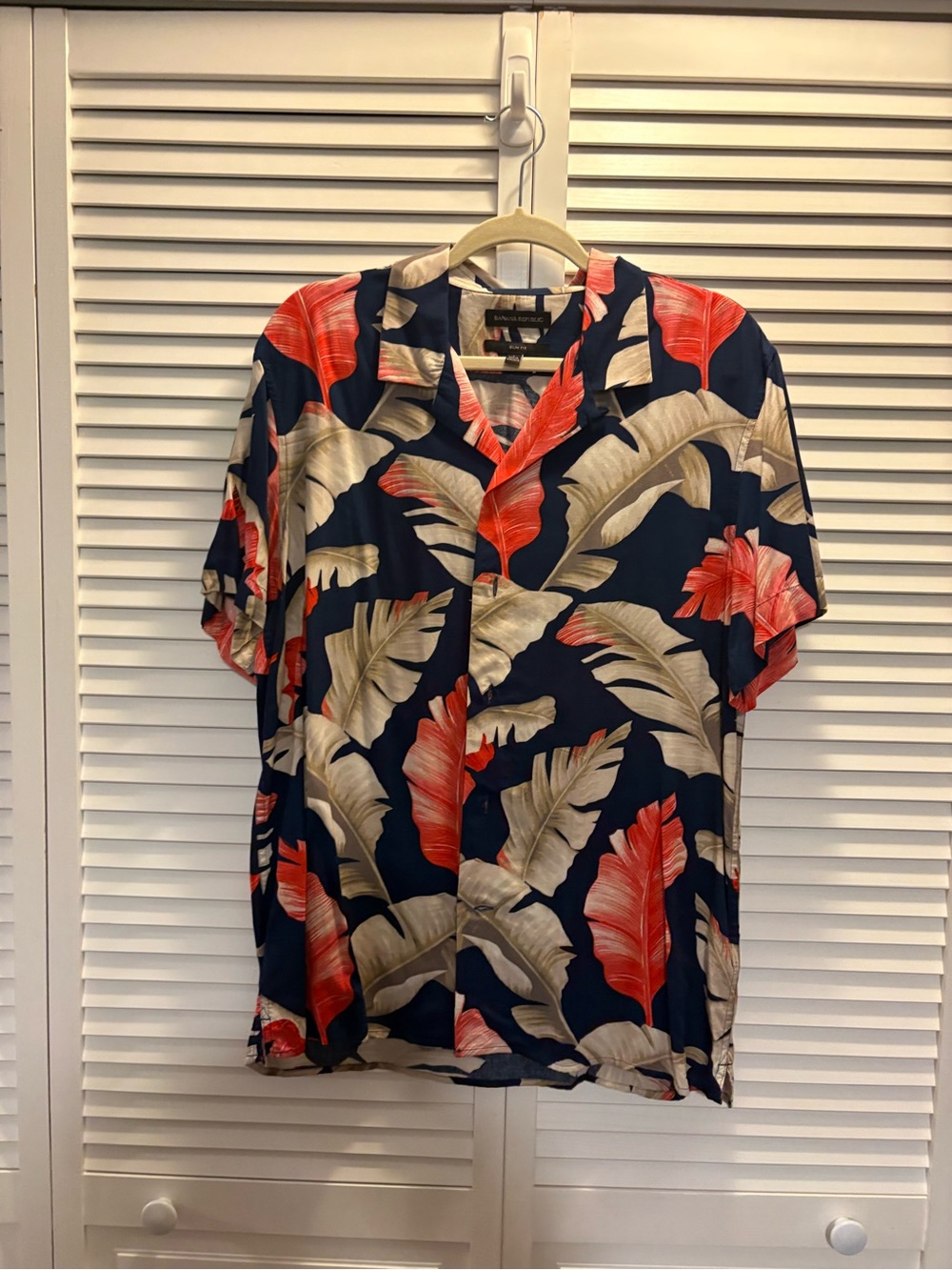 Banana Republic Navy Short-Sleeve Tropical Print Shirt with Red and Cream Leaves
